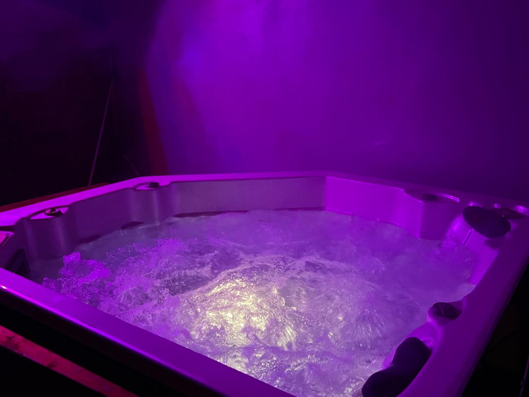 Le Gite Du Cavalier Au Coeur De La Foret/Jacuzzi Dole Kültér fotó
